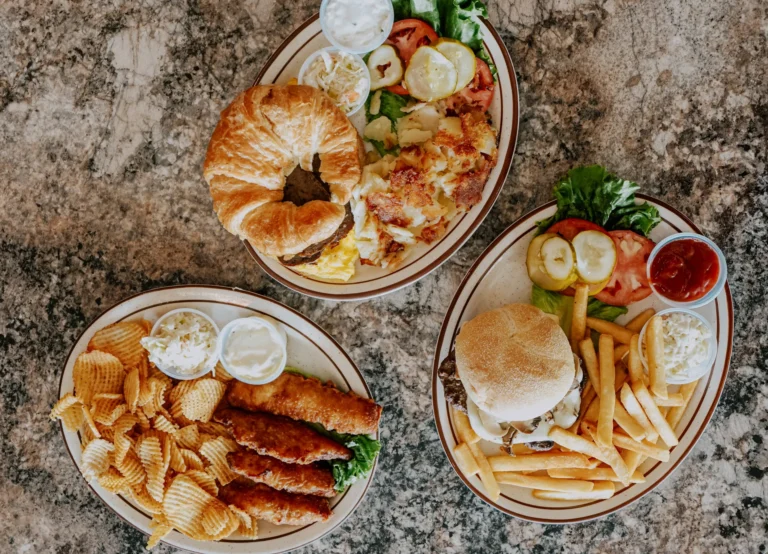 Jennifers Restaurant  768x554