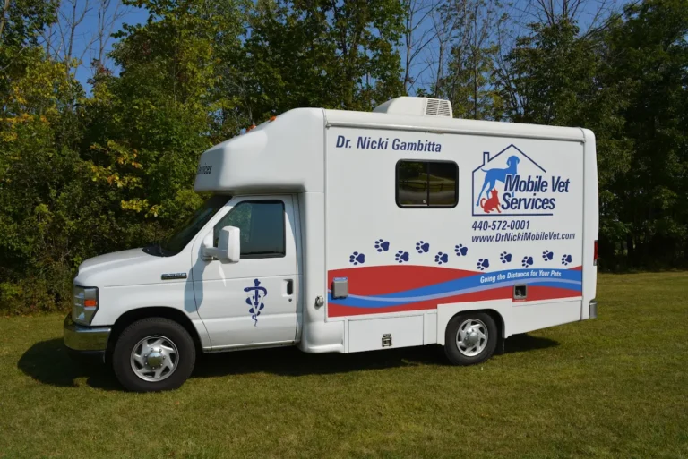Mobile Vet Services 768x513